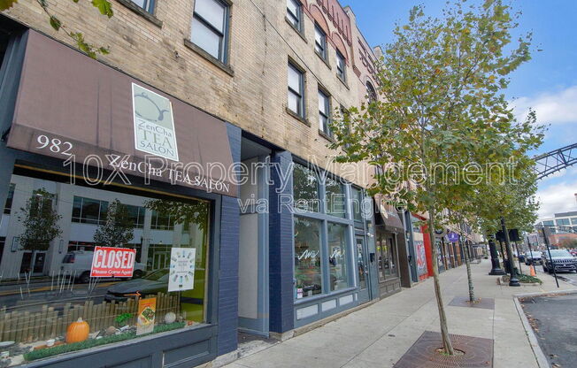 978 N HIGH ST