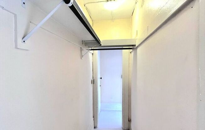 4213 UNIVERSITY WAY NE