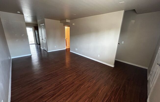 2 beds, 1.5 baths, 1,047 sqft, $1,450, Unit Unit 23