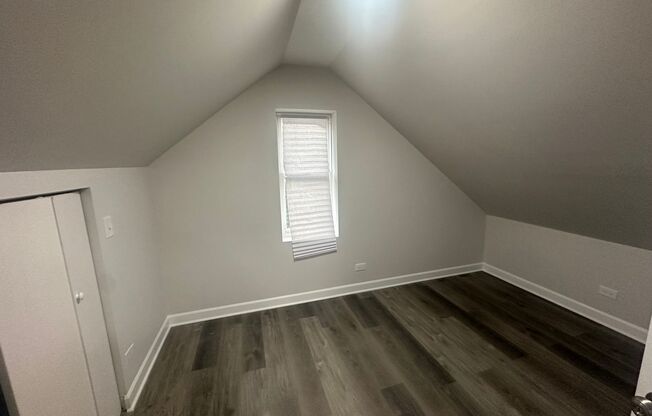 1 bed, 1 bath, $1,550, Unit CH-Attic