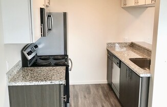 Studio, 1 bath, 355 sqft, $995, Unit 304