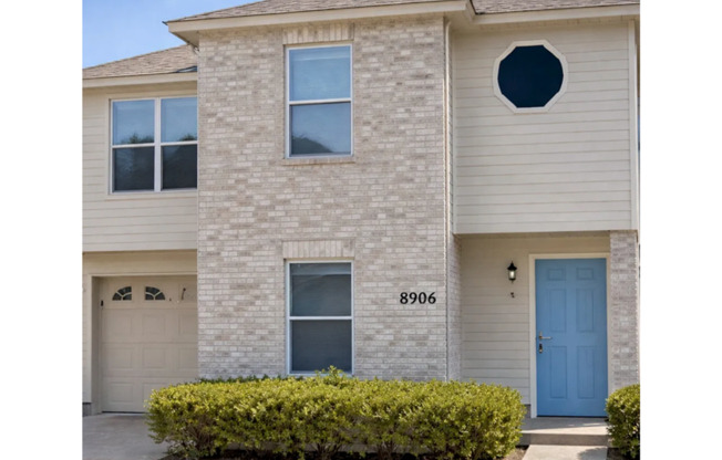 3BED / 2.5 BATH HOUSE FOR LEASE! More Photos Coming Soon!