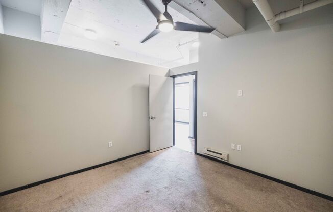 1 bed, 1 bath, 695 sqft, $1,660, Unit 504