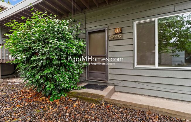 Charming SW Portland Duplex Two Bedrooms One Bathroom!