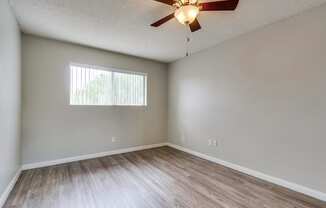 Spacious Bedrooms At Le Mar Apartments in Fullerton, CA.
