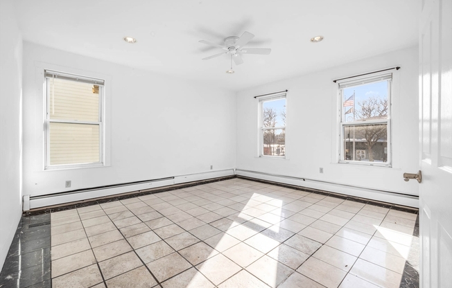 571 Somerville Ave.