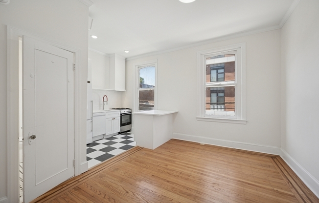 1221 N FRANKLIN ST
