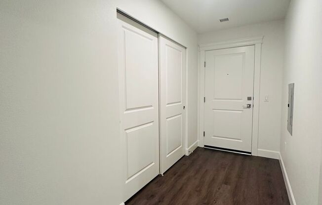 Studio, 1 bath, 327 sqft, $1,550, Unit 410-202