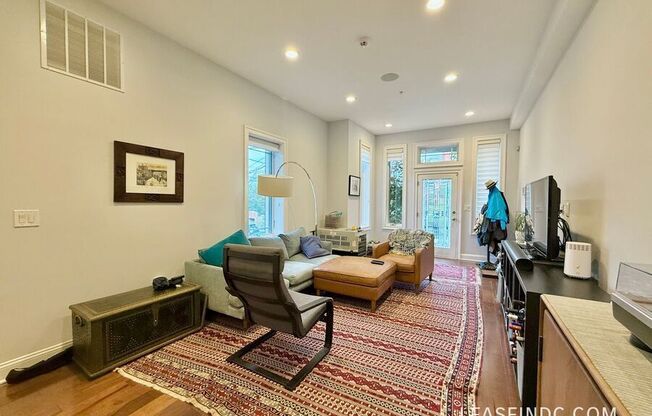 151 V ST NW