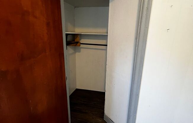 2 beds, 1 bath, $700, Unit 46 2