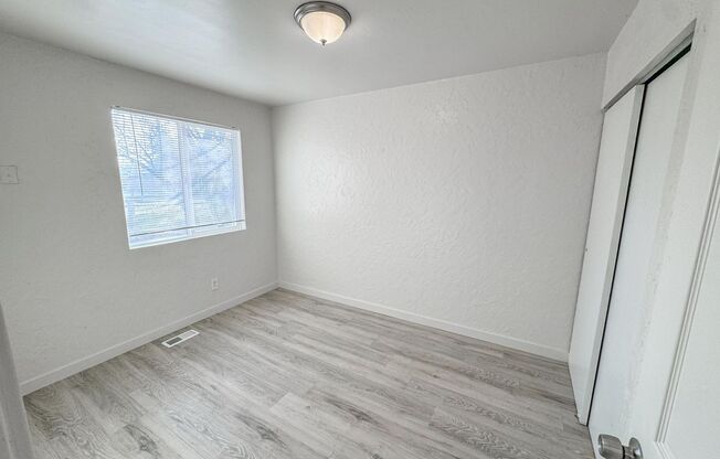 2 beds, 1 bath, $1,395