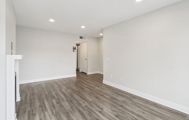1 bed, 1 bath, 675 sqft, $2,898, Unit 102