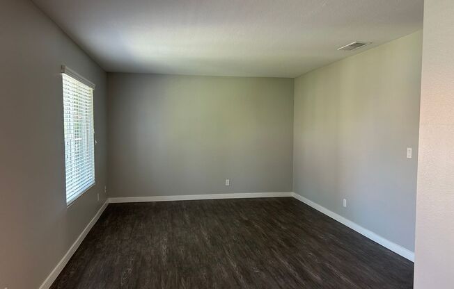 2 beds, 1 bath, 875 sqft, $2,725, Unit 594