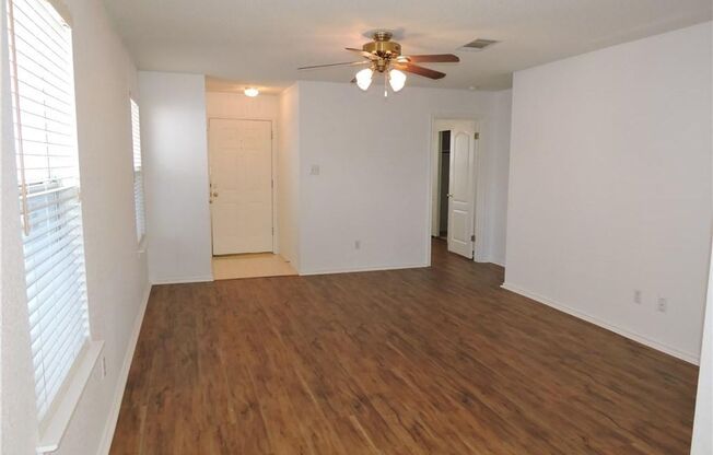 3 beds, 1 bath, $1,600