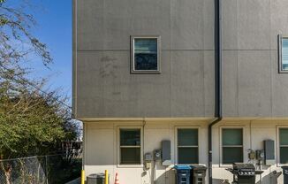 3519 S Hills Ave.