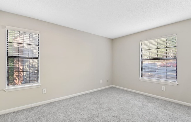 Woodmere Trace Apartmements in Duluth, GA Bedroom