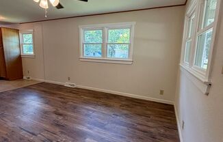 Remodeled 3 bed/1 bath, 1100 Sqft home!