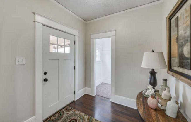 Spacious, Charming Home Near the Alberta Arts District!