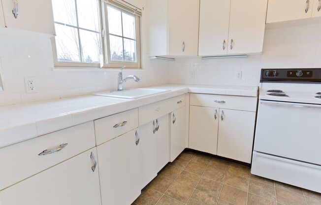 T0131 - Claremont Apartments