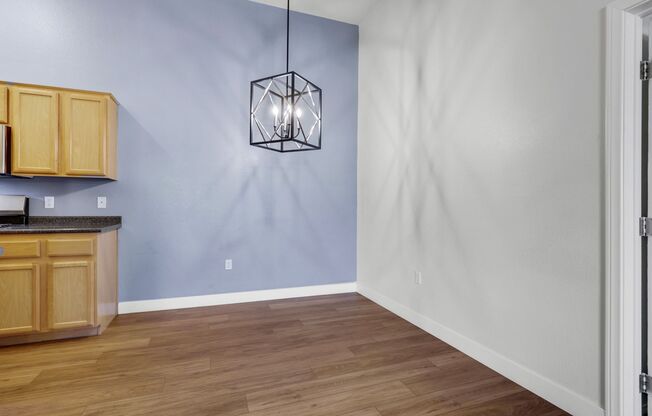 3 beds, 2 baths, $1,640, Unit # 1224