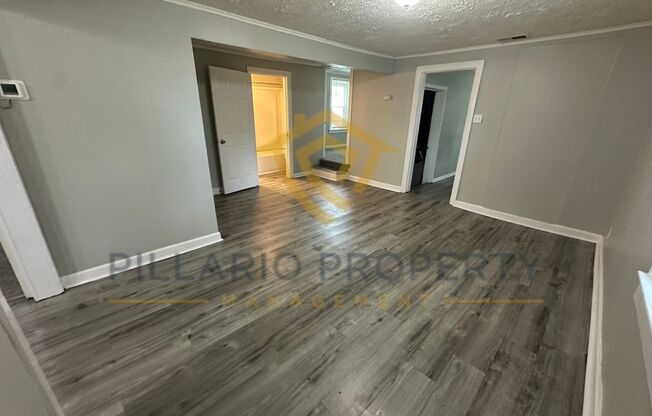 1012-1014 S Worth Ave