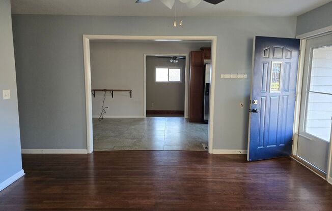 3 BED 1.5 BATH HOME IN PARK CITY