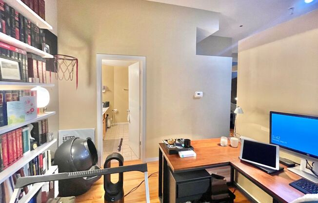 2 beds, 2 baths, $3,250, Unit 506