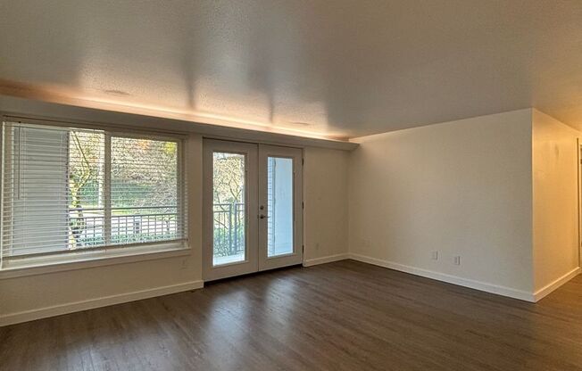 1 bed, 1 bath, 800 sqft, $1,850, Unit 2727 - 205