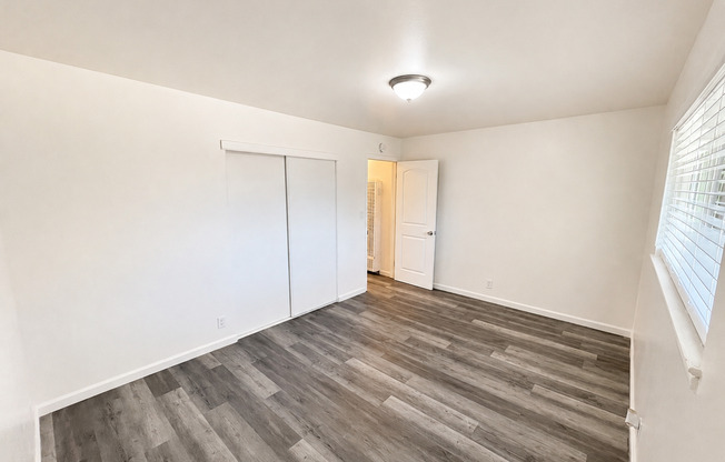 Courtside Apartments