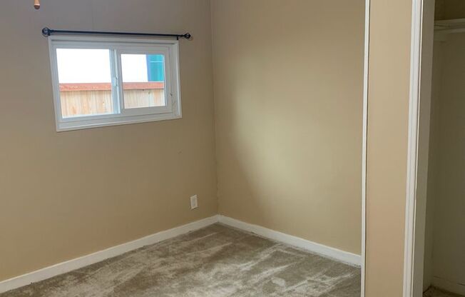 Just in Time For Summer: Charming home with pool & large yard (Fairway)
