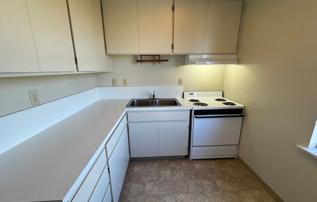 1 bed, 1 bath, 575 sqft, $2,750, Unit 207