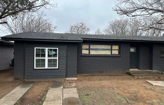 Fully Updated 4/2 Close to Texas Tech!!