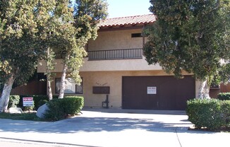 4467-4481 MCCLINTOCK STREET