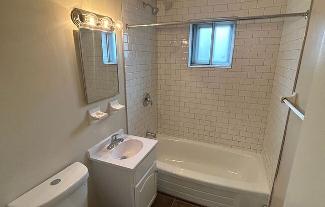 1 bed, 1 bath, 550 sqft, $1,250, Unit G09