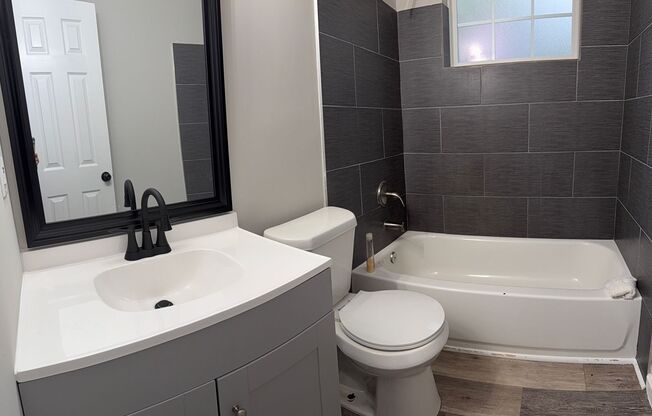 Lovely 2 Bed/1Bath Condo for Lease in Doraville