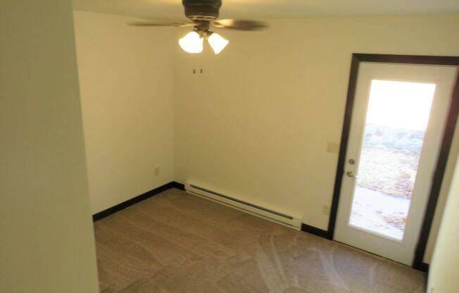 2 beds, 1 bath, $1,150