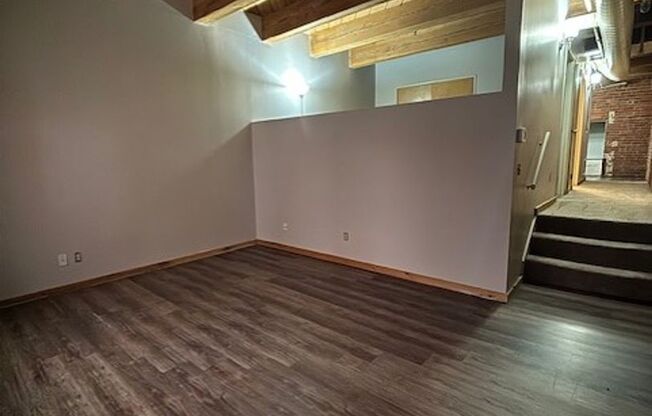 1 bed, 1 bath, 630 sqft, $1,249, Unit 524