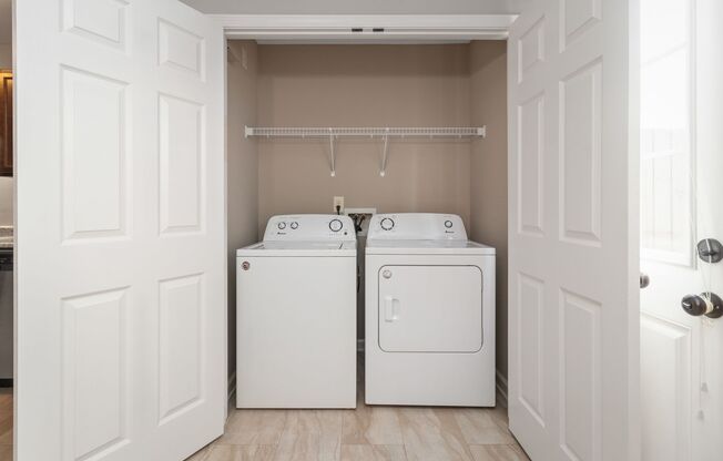 1 bed, 1 bath, 1,020 sqft, $1,150, Unit Clearview Commons-501