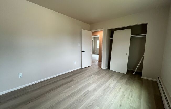 3 beds, 2 baths, $1,695, Unit 124