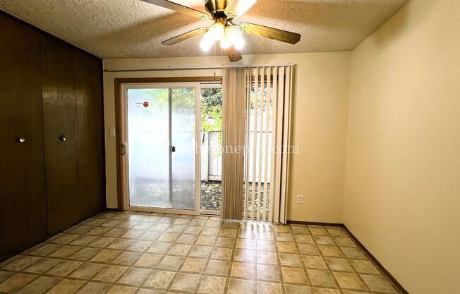 2 beds, 1 bath, $1,395, Unit #7