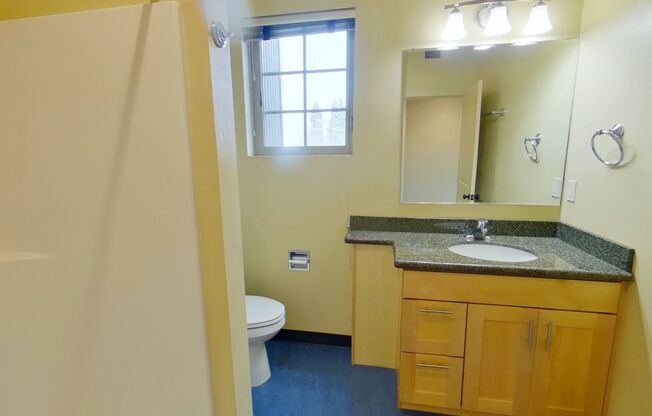 2 beds, 2 baths, 1,386 sqft, $1,675, Unit #19