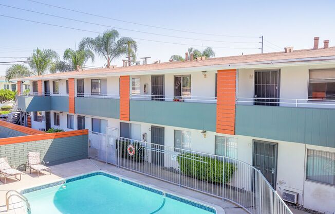 2 beds, 1 bath, $1,895, Unit K