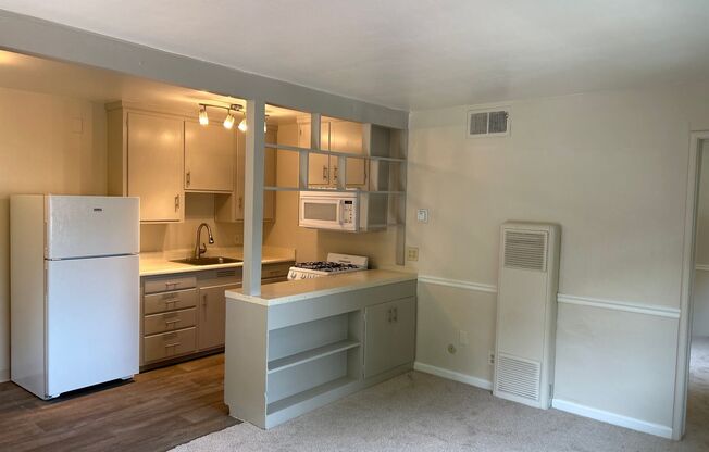 1 bed, 1 bath, $1,575, Unit 07