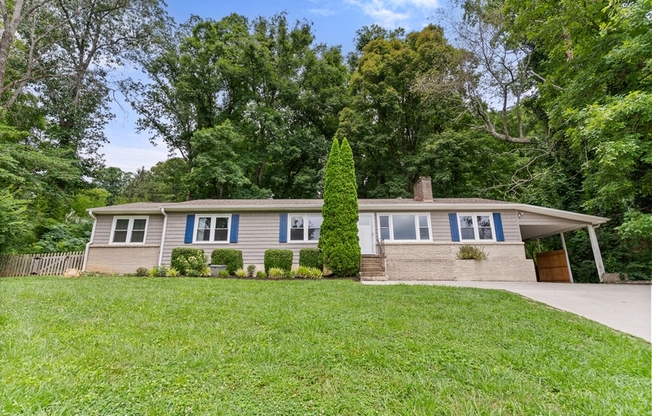 1405 BONITA DR NE