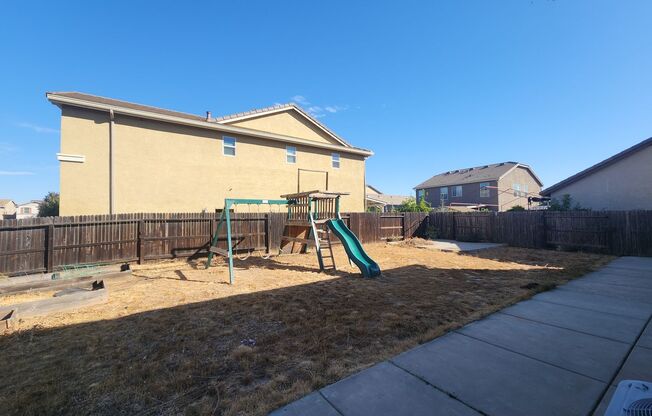 4 beds, 2.5 baths, $2,750