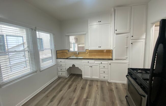 Studio, 1 bath, 362 sqft, $1,595