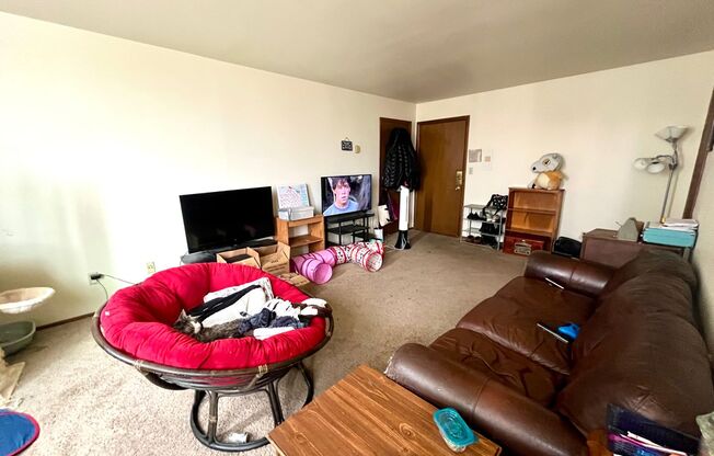 1320 E Capitol Drive