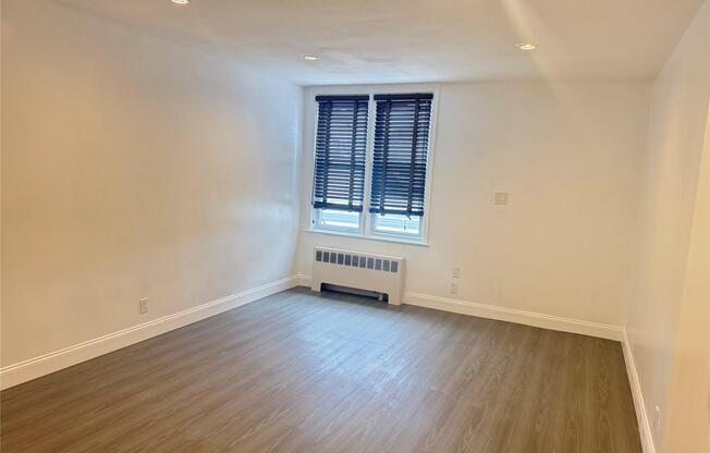 8422 LITTLE NCK PKWY