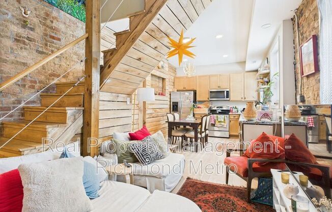 119 W CLAY ST