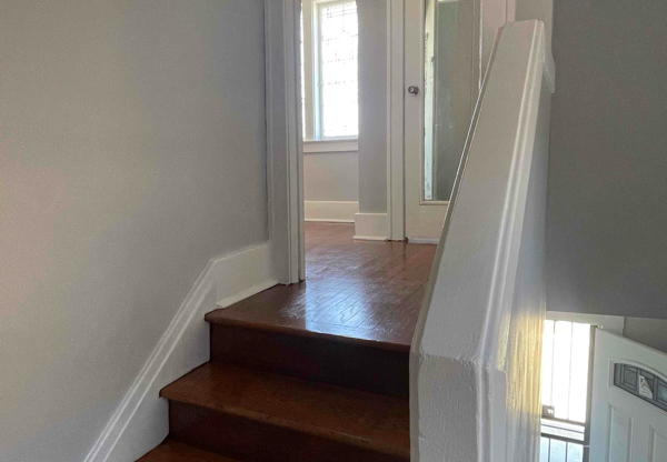 4221 W BUENA VISTA ST